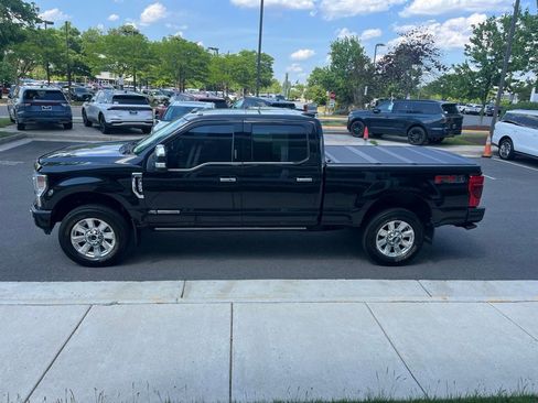 Used 2022 Ford F350 Platinum AWD/4WD image 4
