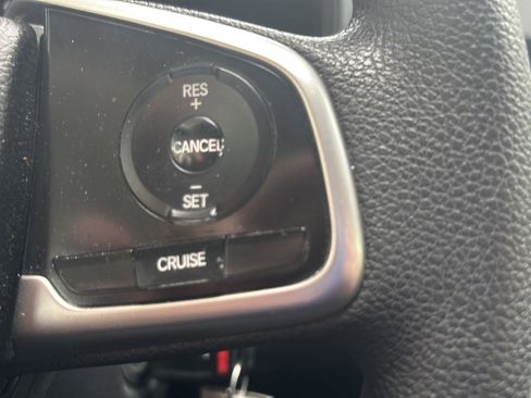 Used 2018 Honda CR-V LX image 8