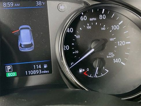 Used 2018 Nissan Rogue SL w/ Premium Package image 13