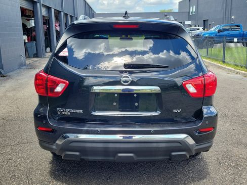 Used 2019 Nissan Pathfinder SV FWD image 5