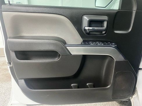 Used 2018 Chevrolet Silverado 1500 LT w/ All Star Edition image 10