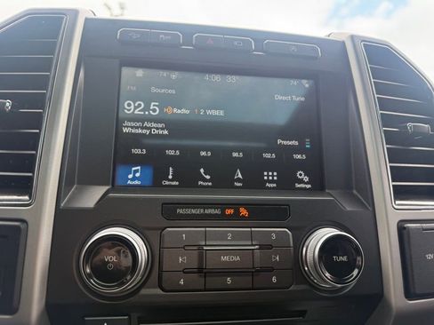Used 2018 Ford F150 Lariat w/ Equipment Group 502A Luxury AWD/4WD image 9