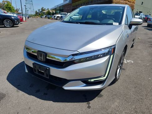 Used 2021 Honda Clarity Touring image 3