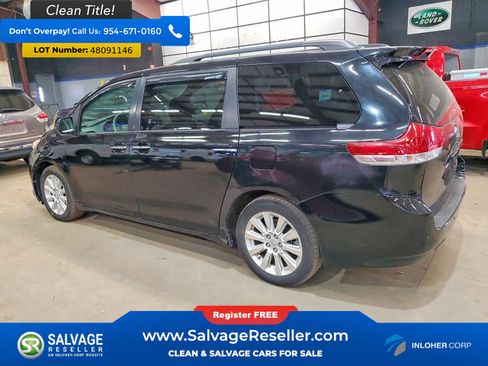 Used 2013 Toyota Sienna XLE image 3