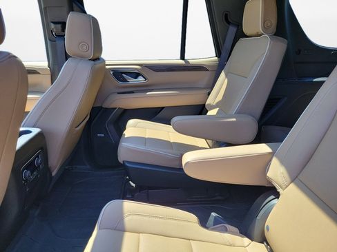 Used 2024 Chevrolet Tahoe Premier w/ Premium Package 2 image 15