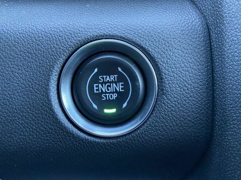 Used 2025 GMC Acadia Elevation image 46