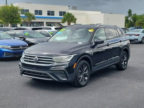 Certified 2023 Volkswagen Tiguan SE FWD image 27