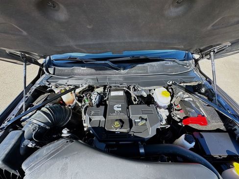 Used 2024 RAM 3500 Laramie image 33