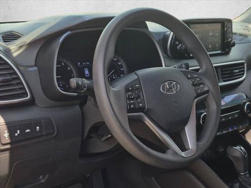 Used 2021 Hyundai Tucson Value FWD image 3