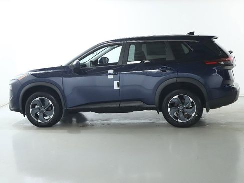 Certified 2026 Nissan Rogue SV image 38