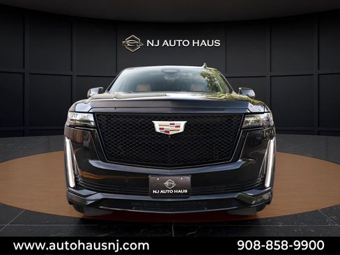 Used 2023 Cadillac Escalade ESV Sport w/ Touring Package AWD/4WD image 5