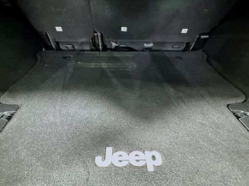 Used 2017 Jeep Wrangler Unlimited Sport image 32