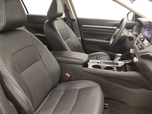 Used 2023 Nissan Altima 2.5 SL FWD image 21