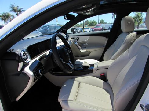 Used 2021 Mercedes-Benz CLA 250 image 9