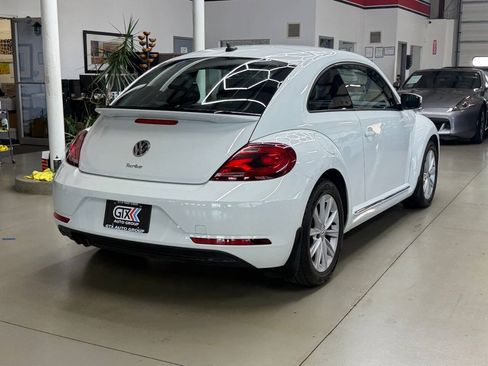 Used 2018 Volkswagen Beetle 2.0T FWD image 2