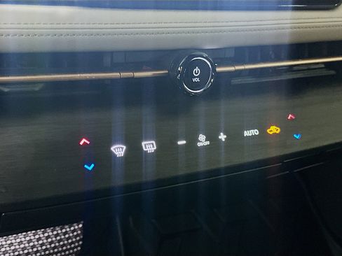 Used 2023 Nissan Ariya FWD image 23