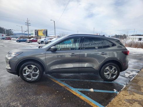 Used 2025 Ford Escape ST-Line image 3