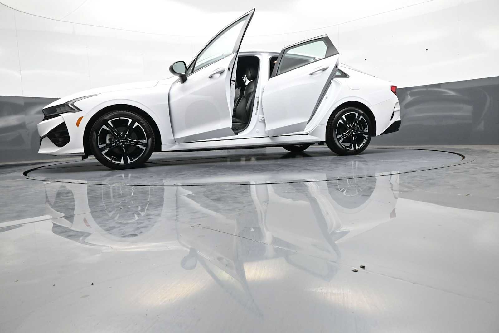 Used 2024 Kia K5 GT-Line FWD image 47