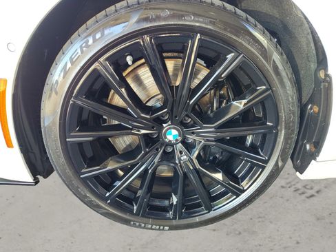 Used 2022 BMW 750i xDrive w/ Executive Package image 10