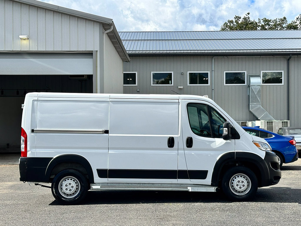 Used 2025 RAM ProMaster 2500 w/ U-Haul Equipment Group FWD image 7