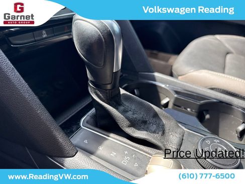 Used 2020 Volkswagen Atlas Cross Sport SEL Premium AWD/4WD image 37