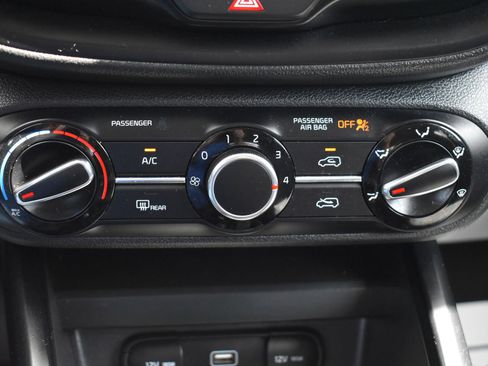 Used 2022 Kia Soul LX w/ Technology Package FWD image 28