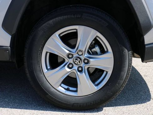 Used 2025 Toyota RAV4 XLE AWD/4WD image 10
