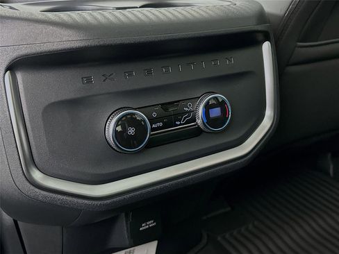 New 2026 Ford Expedition Active AWD/4WD image 26