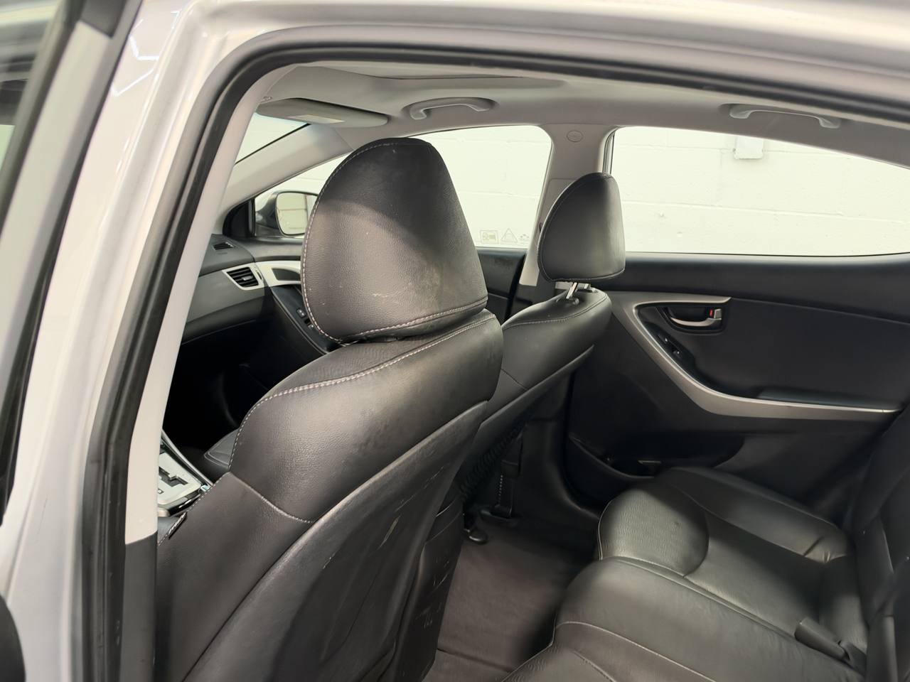 Used 2011 Hyundai Elantra Limited FWD image 30