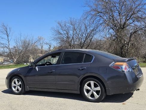 Used 2008 Nissan Altima 3.5 SE w/ Sport Pkg FWD image 4