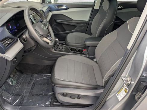 Used 2023 Volkswagen Taos SE w/ Panoramic Sunroof Package image 15