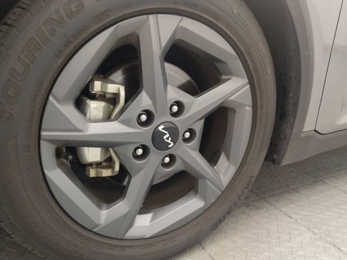 Used 2025 Kia K4 FWD image 31