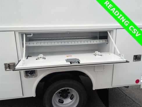 New 2025 Chevrolet Express 3500 image 18