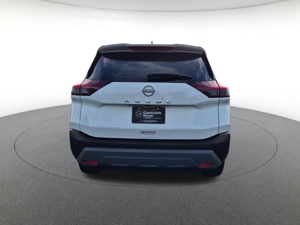 Used 2023 Nissan Rogue S FWD image 6