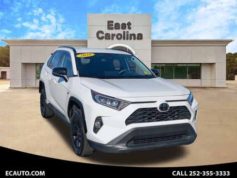 Used 2021 Toyota RAV4 XLE image 1