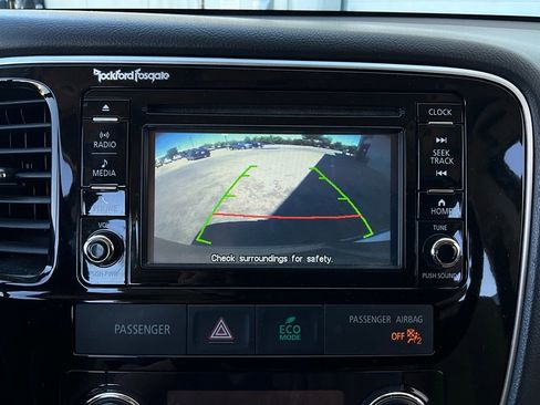 Used 2016 Mitsubishi Outlander SEL image 30