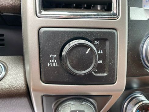 Used 2020 Ford F150 King Ranch w/ Equipment Group 601A Luxury AWD/4WD image 25