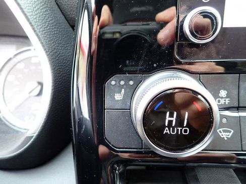 Certified 2023 Toyota Highlander XSE image 26