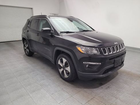 Used 2017 Jeep Compass Latitude w/ Popular Equipment Group FWD image 13