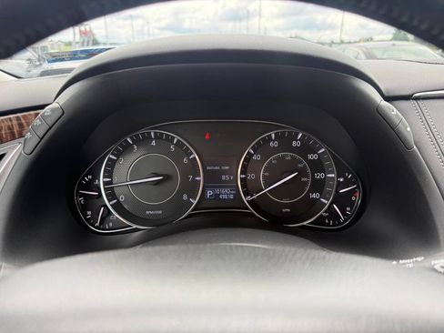 Used 2019 Nissan Armada Platinum w/ Captain's Chairs Package RWD image 12