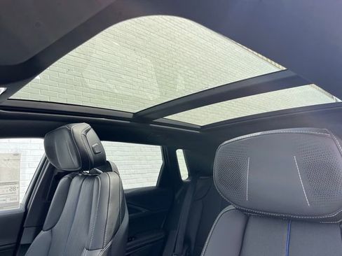 New 2025 Cadillac Lyriq Luxury image 8