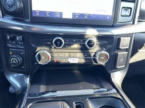 Used 2022 Ford F150 Lariat image 33