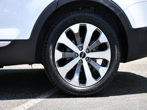 Used 2022 Kia Telluride S AWD/4WD image 11