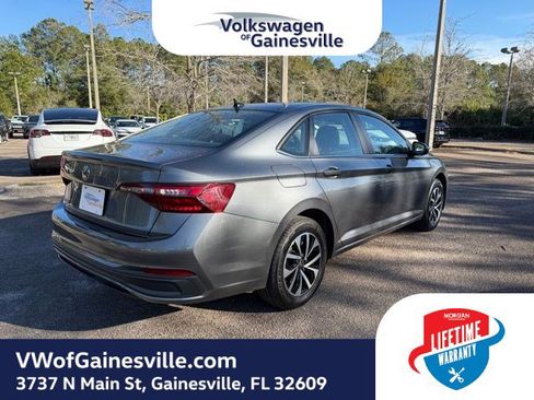 Certified 2024 Volkswagen Jetta S image 6