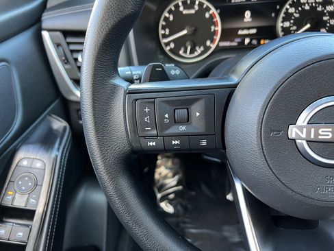 Used 2024 Nissan Rogue SV AWD/4WD image 26