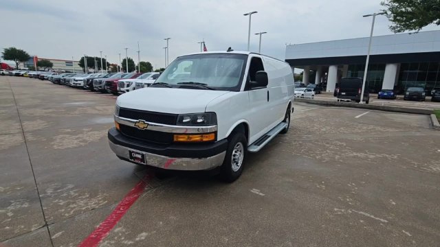 Used 2025 Chevrolet Express 2500 w/ Driver Convenience Package RWD image 3