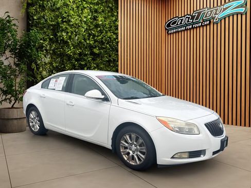 Used 2012 Buick Regal Leather FWD image 1