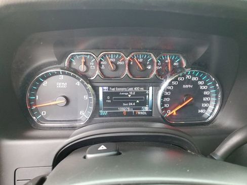 Used 2020 Chevrolet Suburban LT AWD/4WD image 9