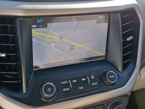 Used 2019 GMC Acadia Denali w/ Technology Package AWD/4WD image 17