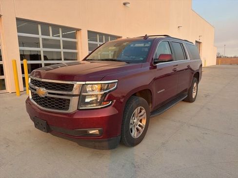 Used 2019 Chevrolet Suburban LT image 7